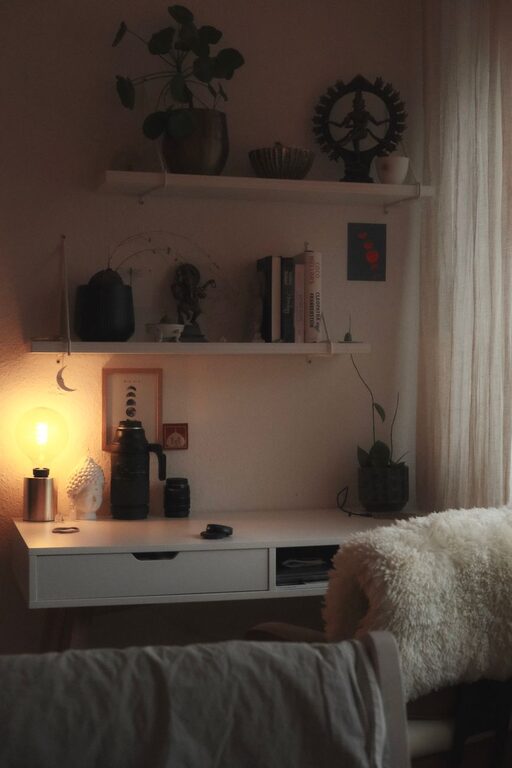 Simple Tips for Creating a Cozy and Inviting Home Office Space